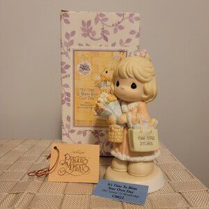 VINTAGE PRECIOUS MOMENTS FIGURINE "IT'S TIME TO BLESS YOUR OWN DAY" 2001
